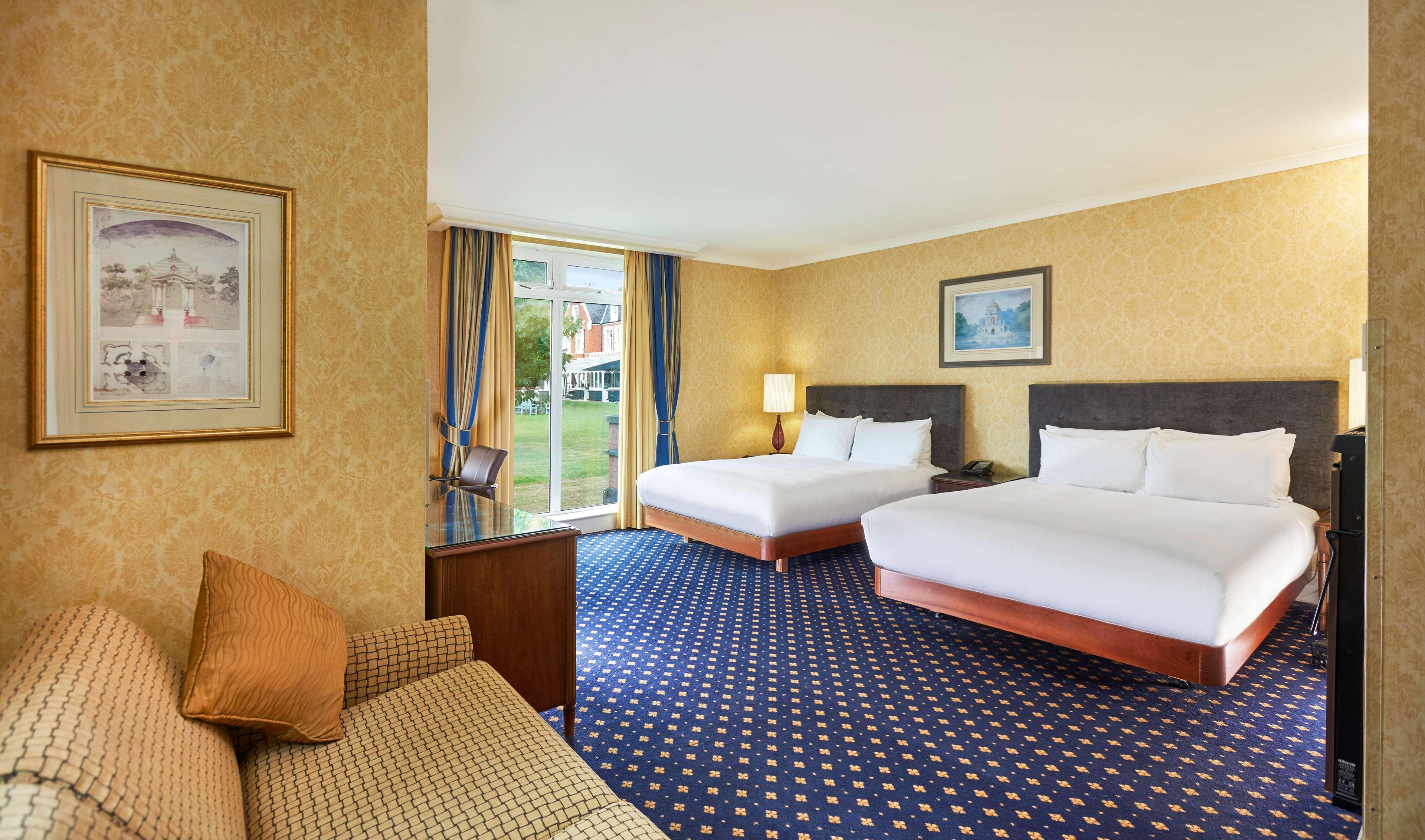 Doubletree By Hilton St. Anne's Manor Hotel