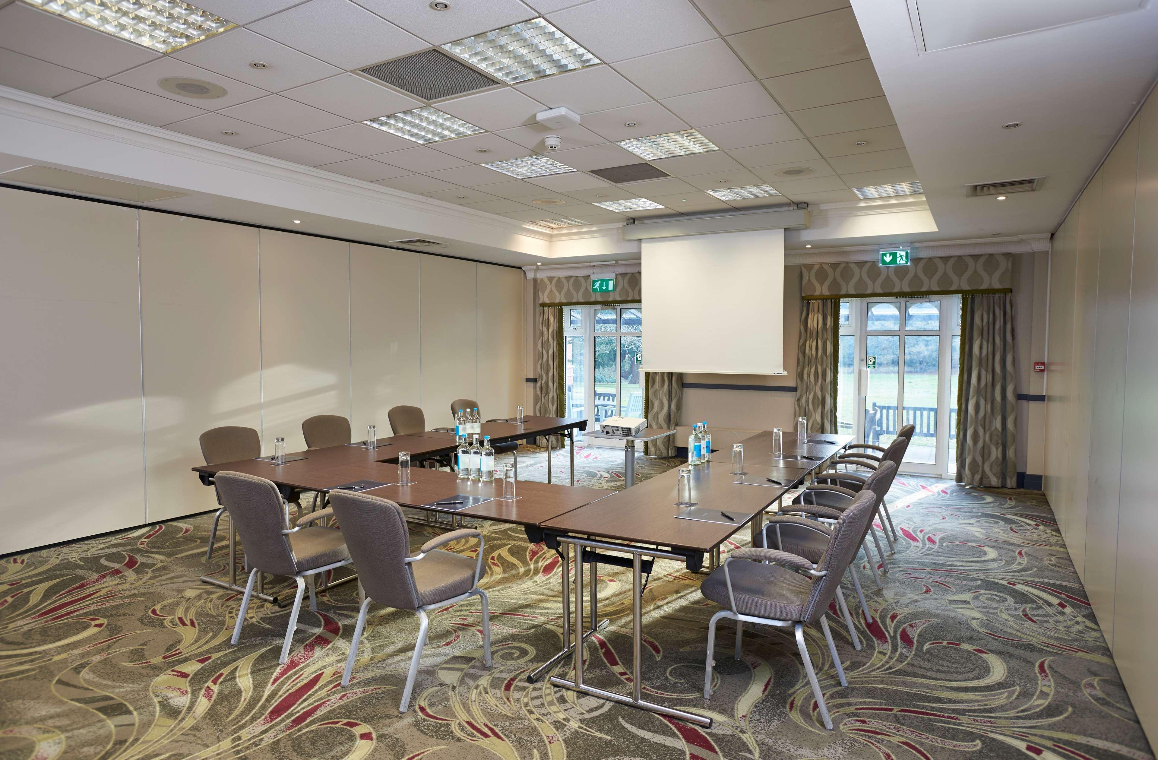 Doubletree By Hilton St. Anne's Manor Bracknell