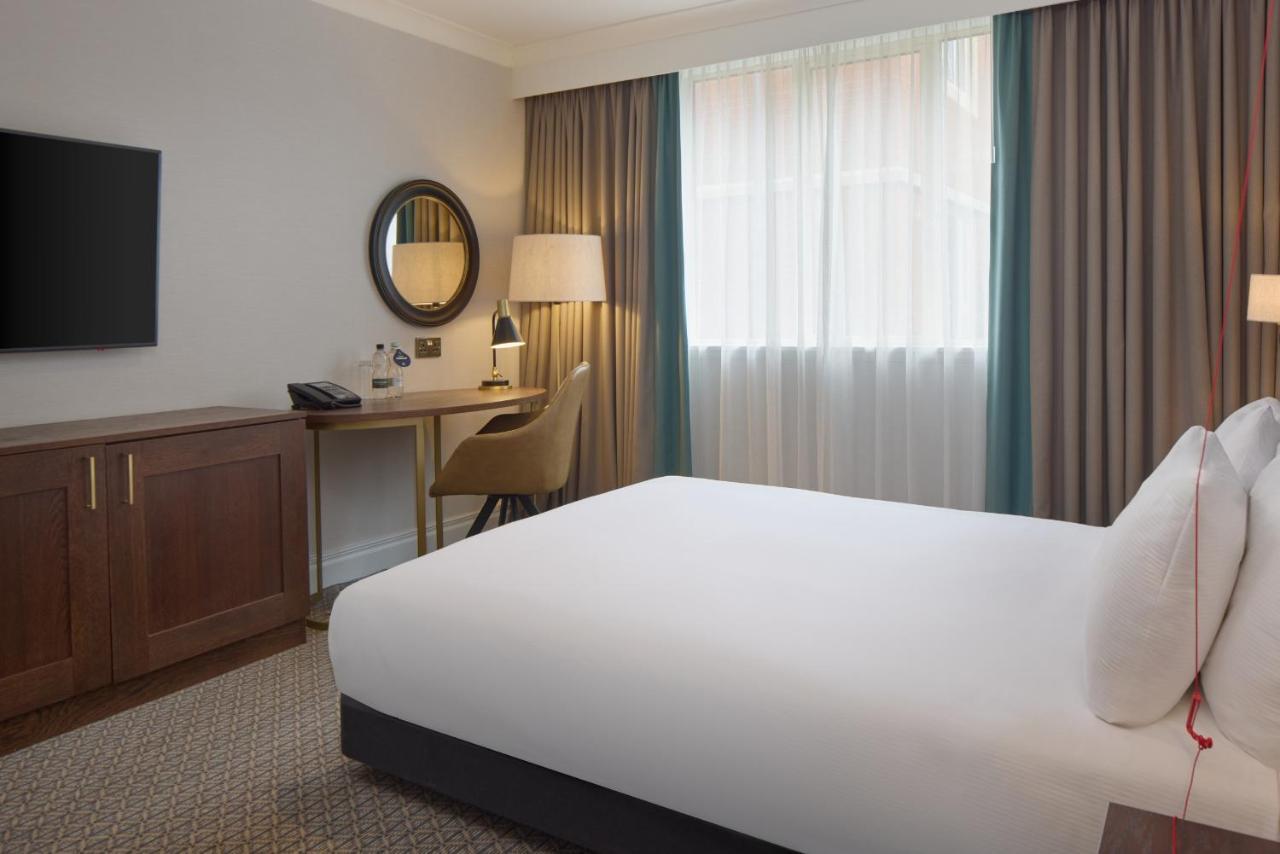 Doubletree By Hilton St. Anne's Manor Hotel Bracknell