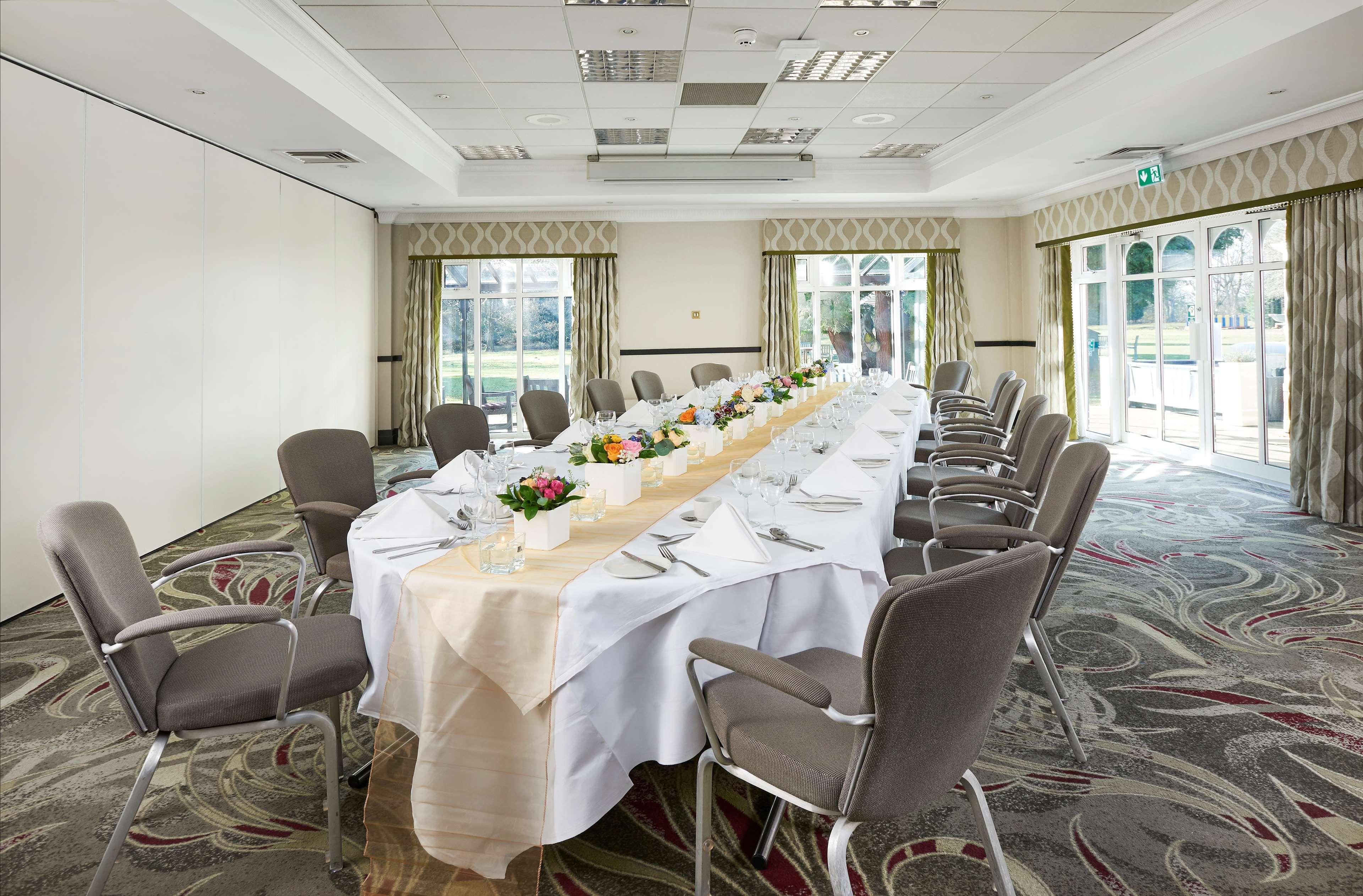 Doubletree By Hilton St. Anne's Manor Bracknell